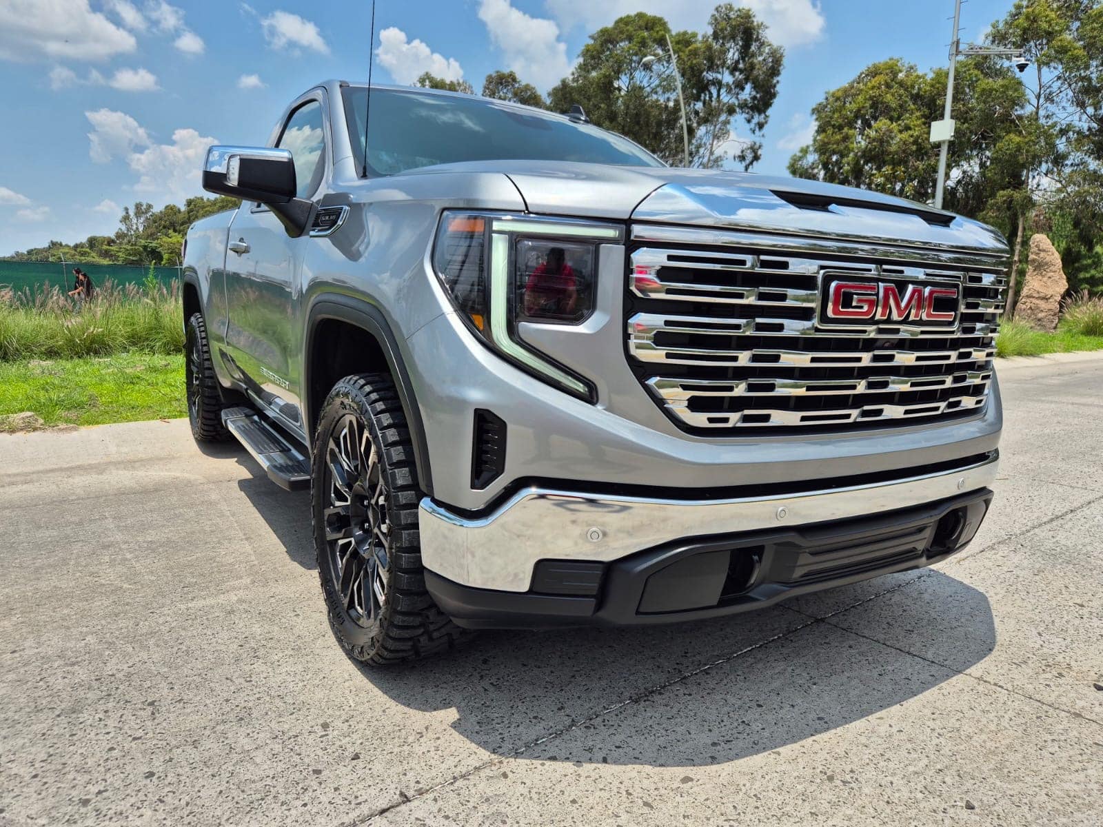GMC Sierra SLE 4X4 reg cab