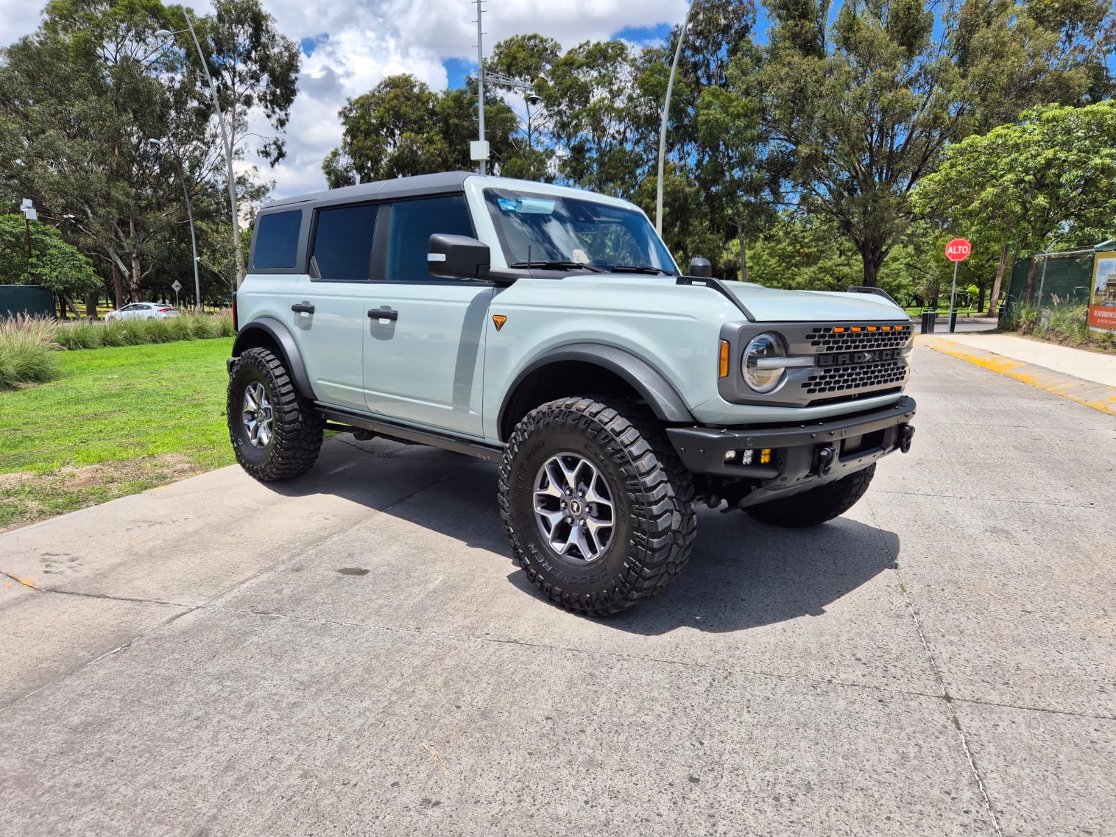 Ford Bronco Badlands 2023 V6