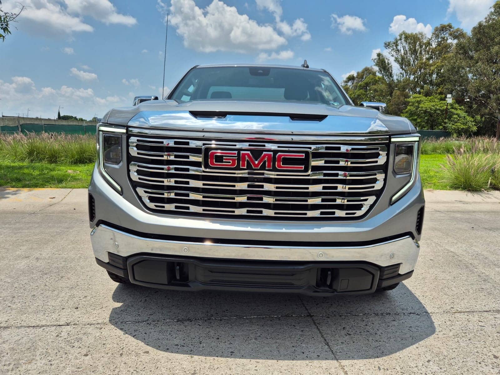 GMC Sierra SLE 4X4 reg cab