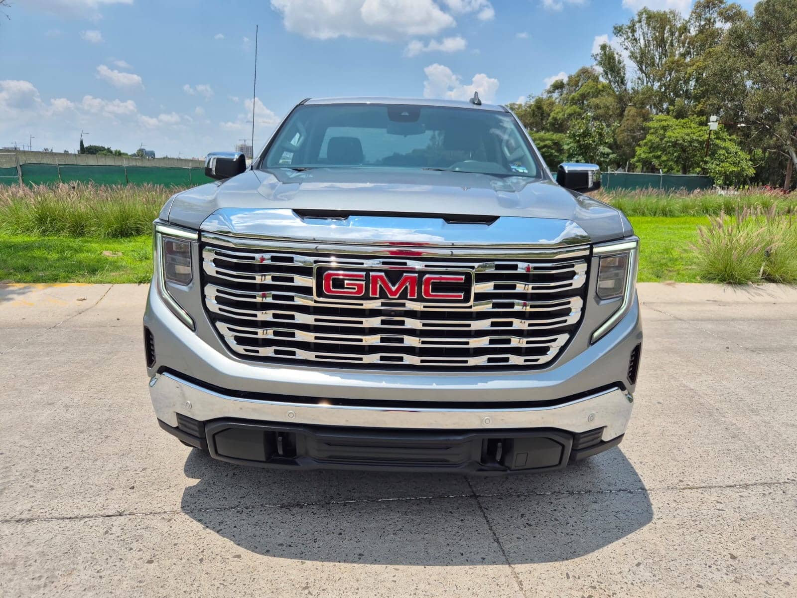 GMC Sierra SLE 4X4 reg cab