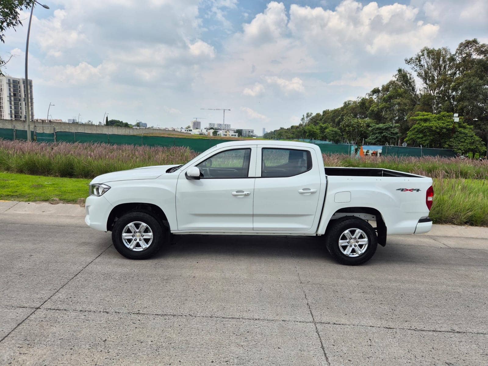 Chevrolet S-10 LT crew cab 2024