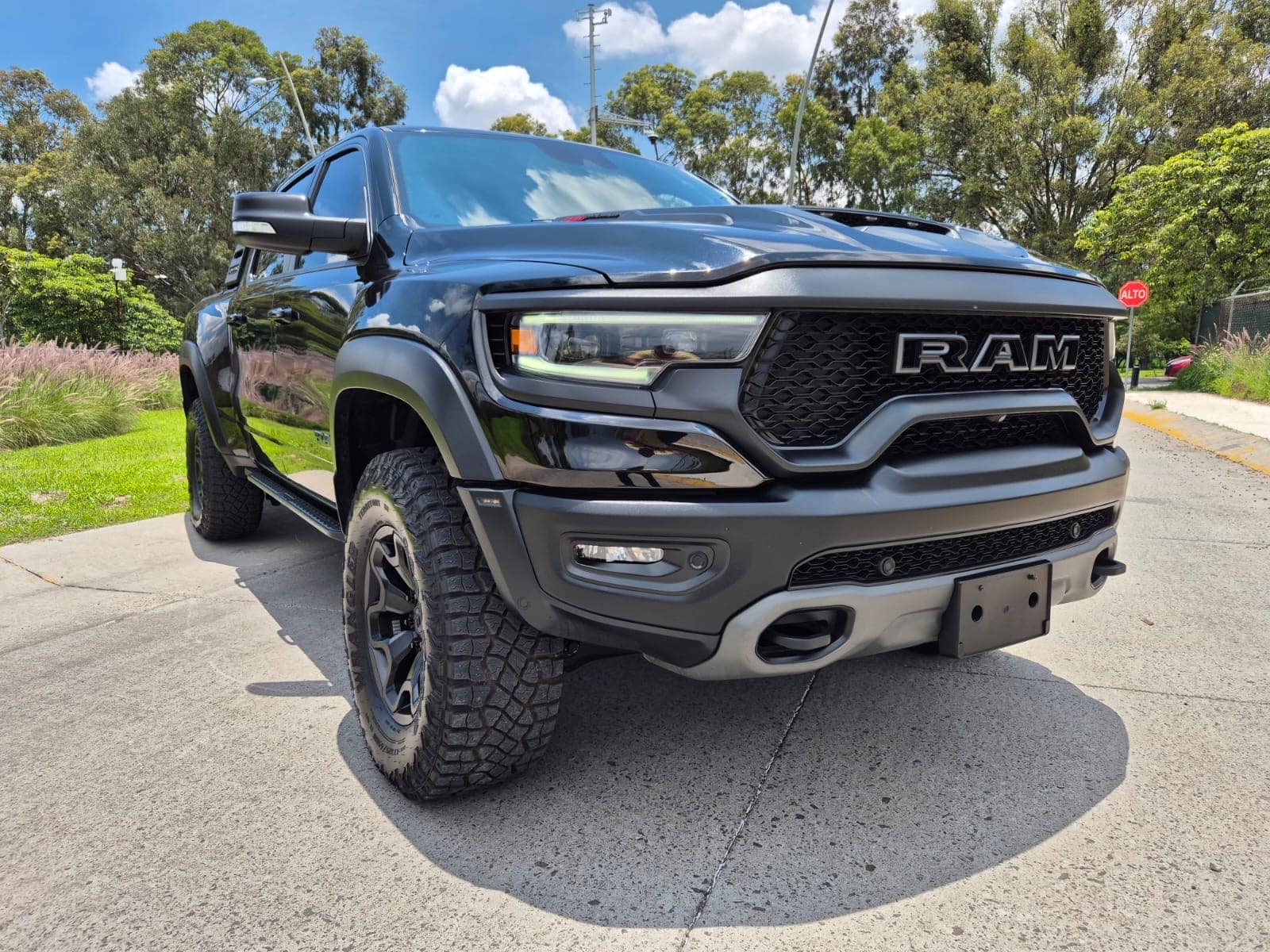 Ram TRX 2022 crew cab