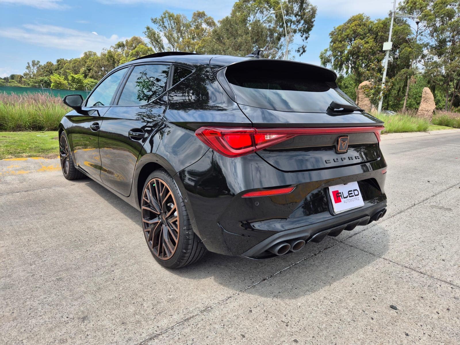 Cupra Leon VZ 300 HP 2023