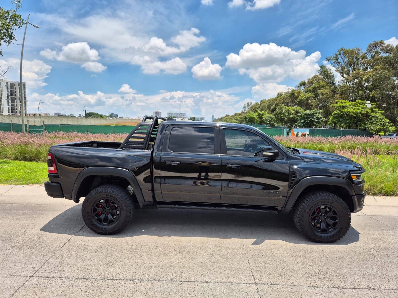 Ram TRX 2022 crew cab
