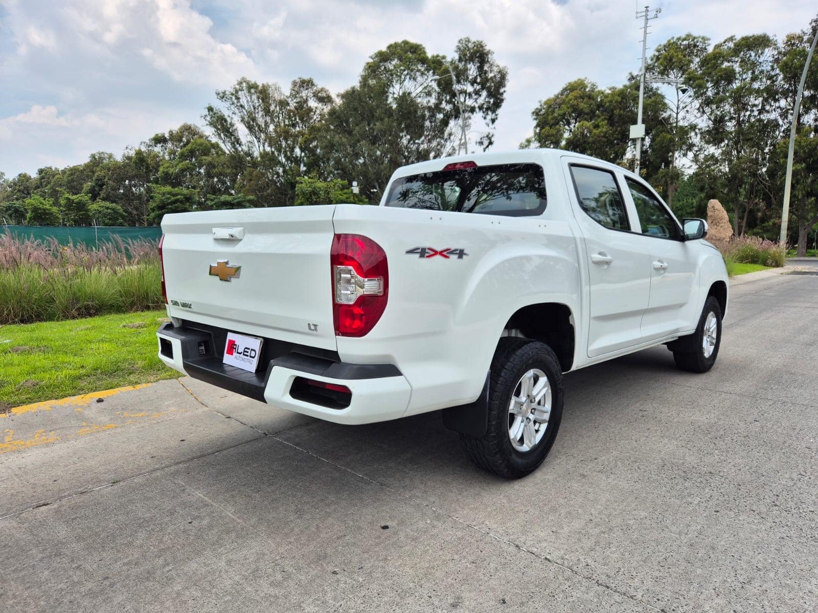 Chevrolet S-10 LT crew cab 2024