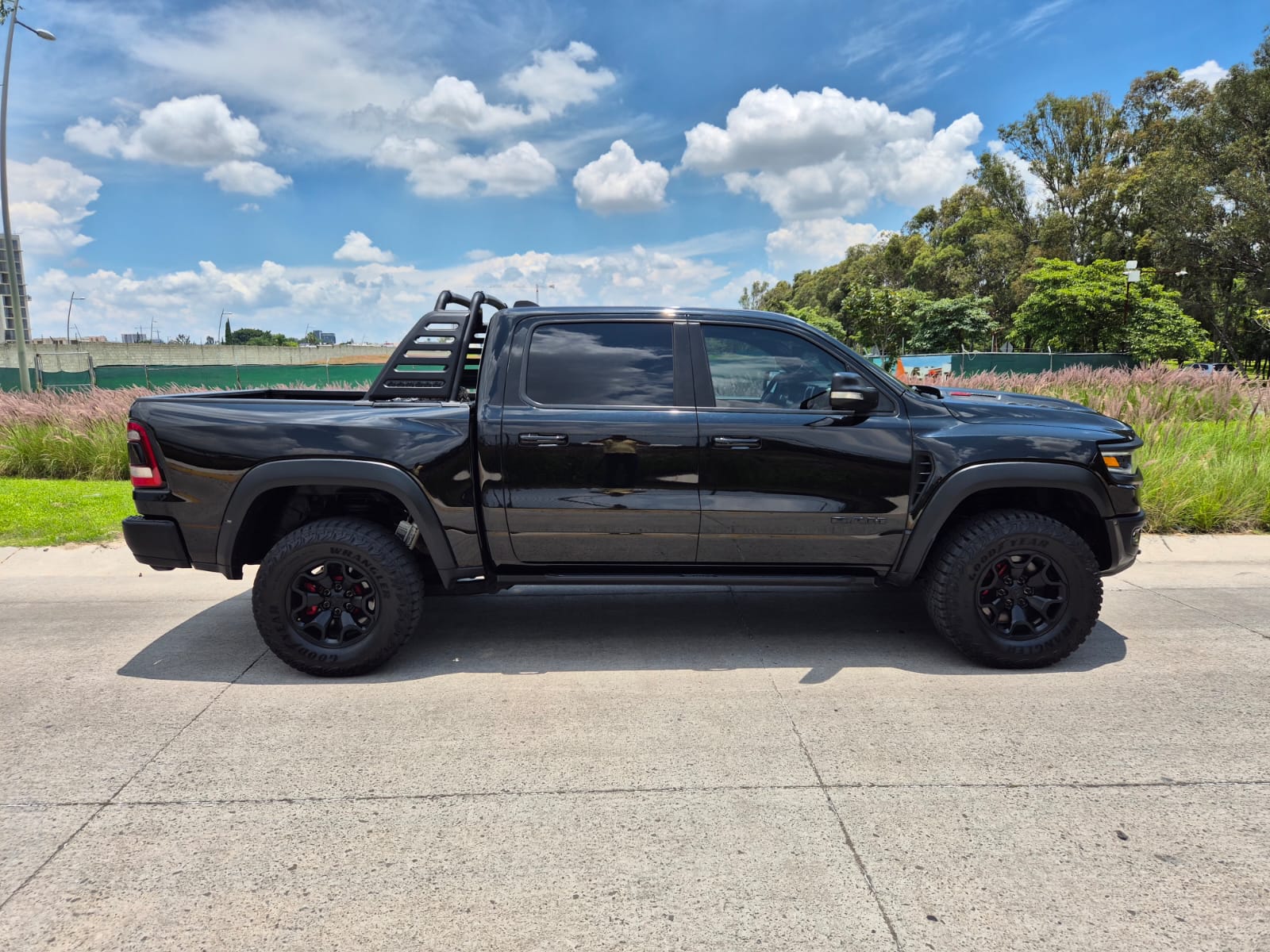 Ram TRX 2022 crew cab