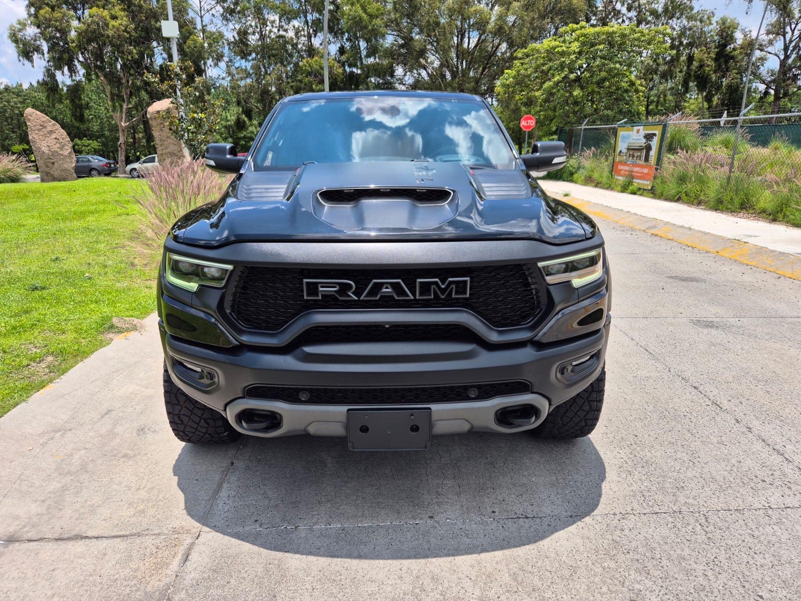 Ram TRX 2022 crew cab