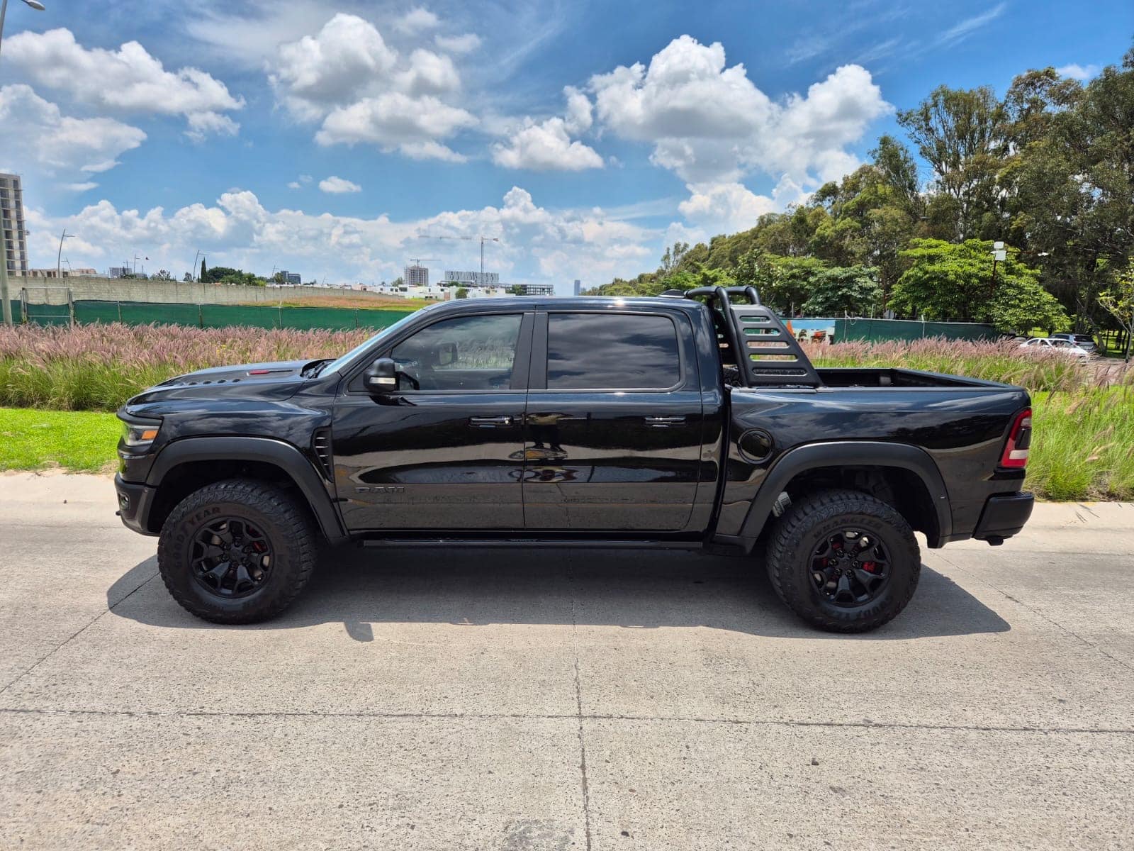 Ram TRX 2022 crew cab