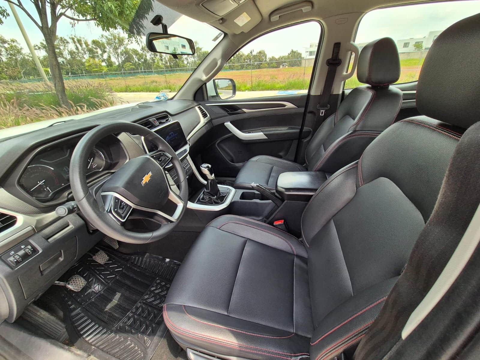 Chevrolet S-10 LT crew cab 2024